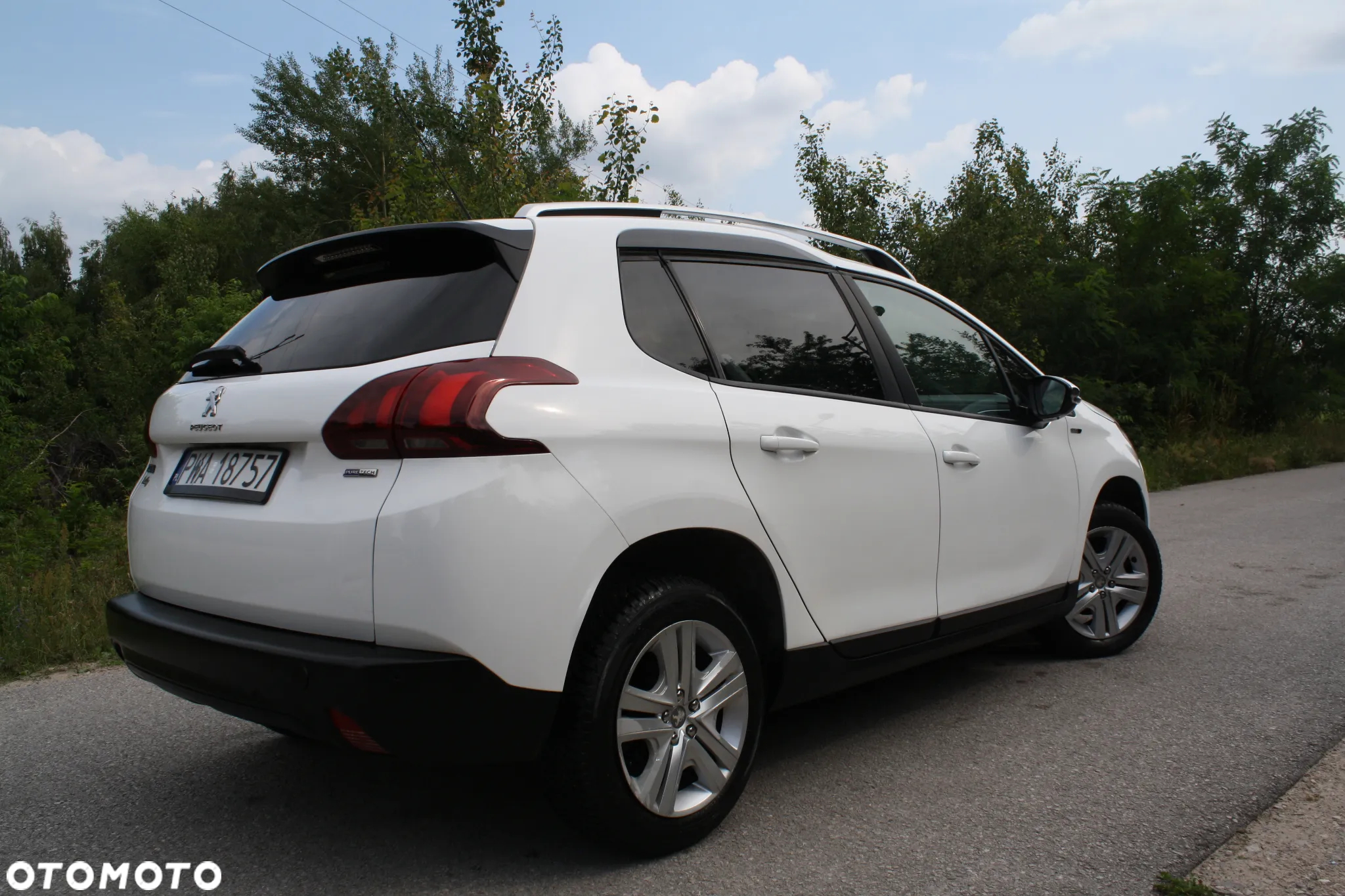 Peugeot 2008 1.2 Pure Tech Style S&S - 8