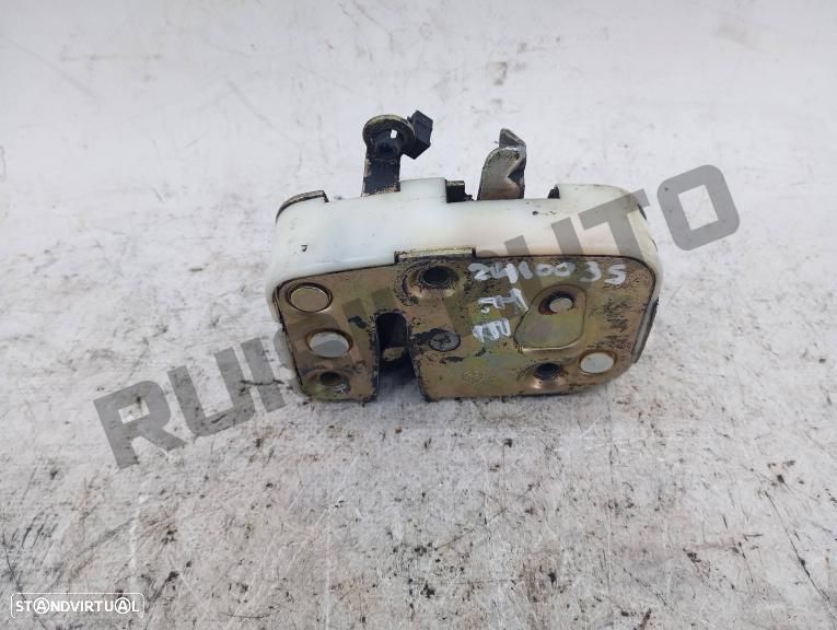 Fechadura Porta Frente Esquerda  Nissan Datsun 120y [1974_1979] - 2