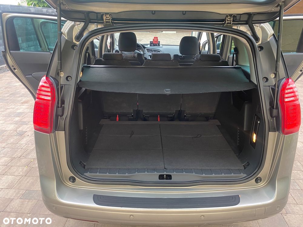 Peugeot 5008 - 9