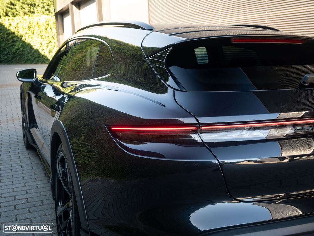Porsche Taycan Cross Turismo 4S - 14