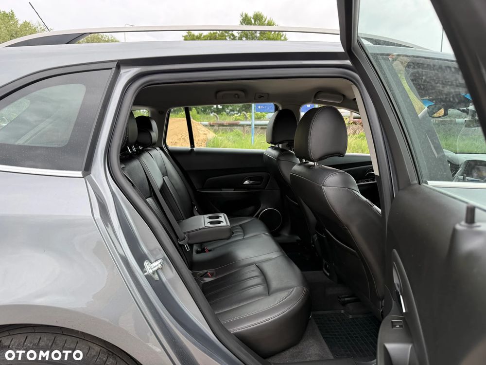 Chevrolet Cruze 1.4 T LTZ - 30