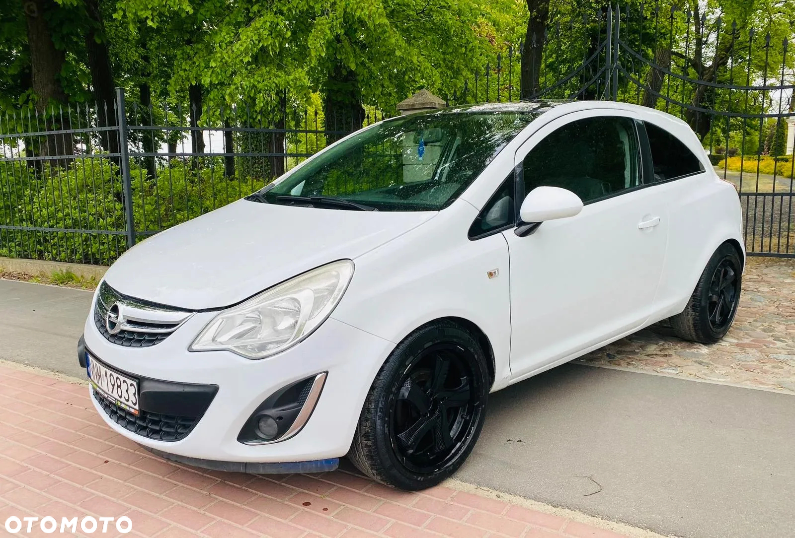 Opel Corsa 1.4 16V Sport - 2