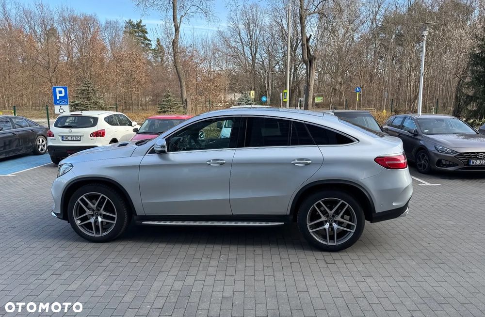 Mercedes-Benz GLE 350 d 4Matic 9G-TRONIC AMG Line - 8