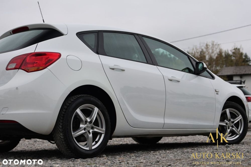 Opel Astra - 11