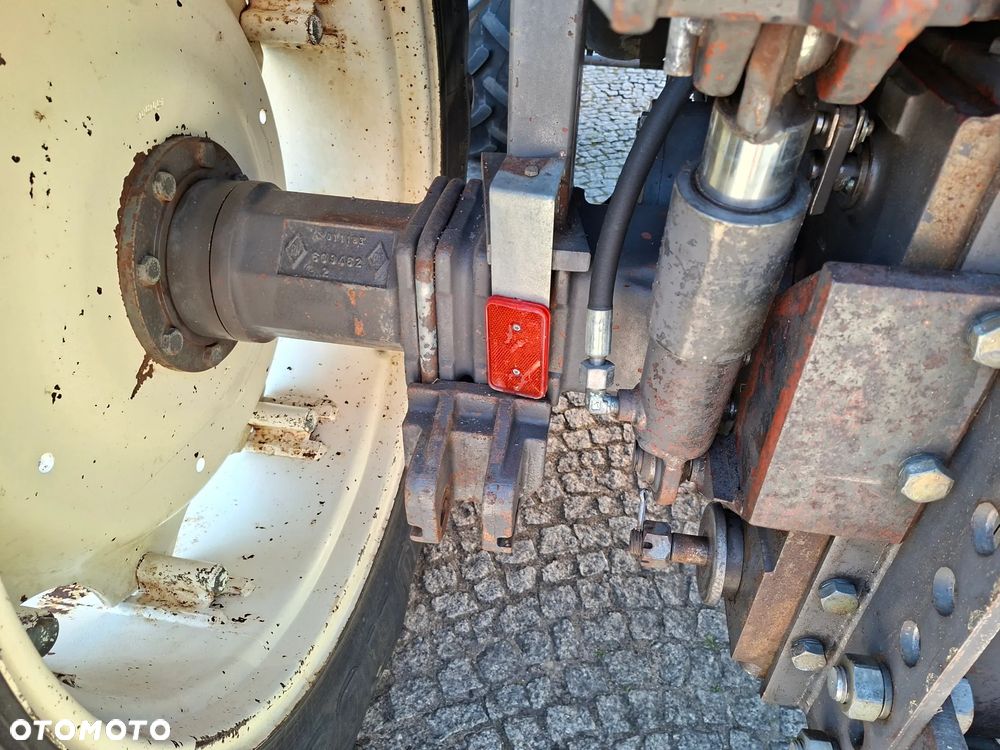 Renault 6814 - 21