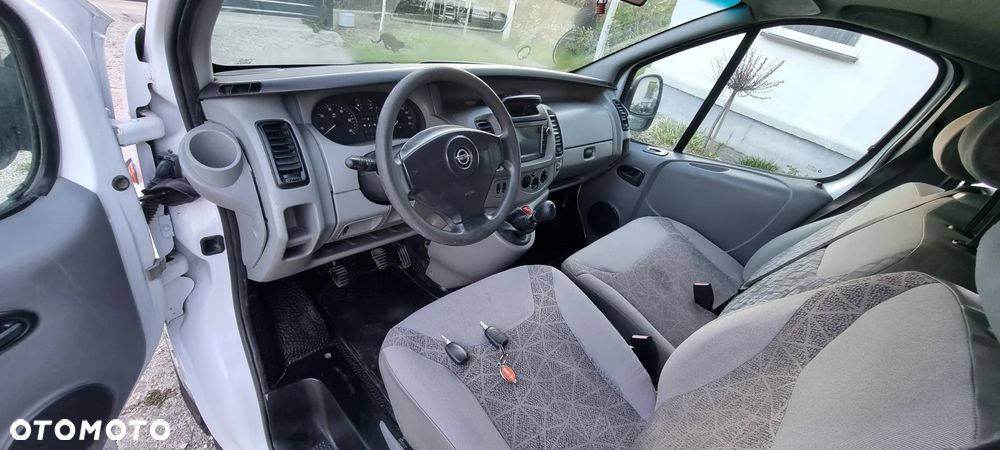 Opel Vivaro - 15