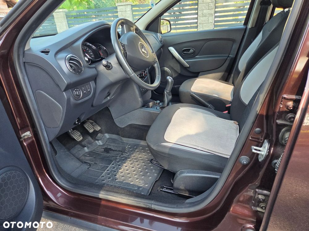 Dacia Sandero 0.9 TCe Laureate S&S EU6 - 7