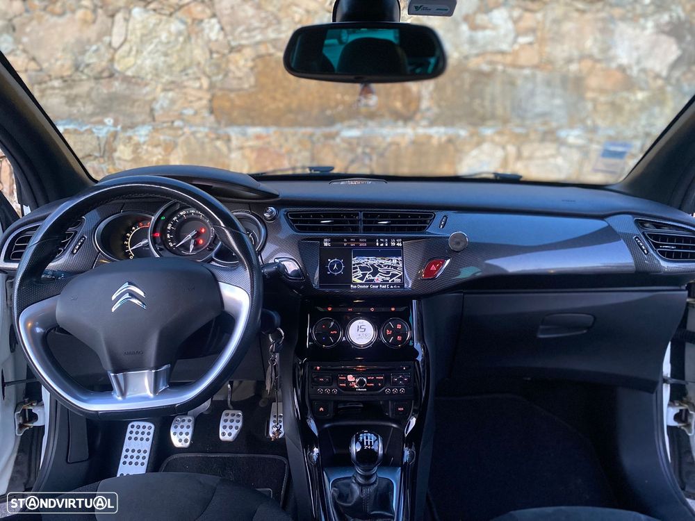 Citroën DS3 1.6 HDi Airdream Sport Chic - 8