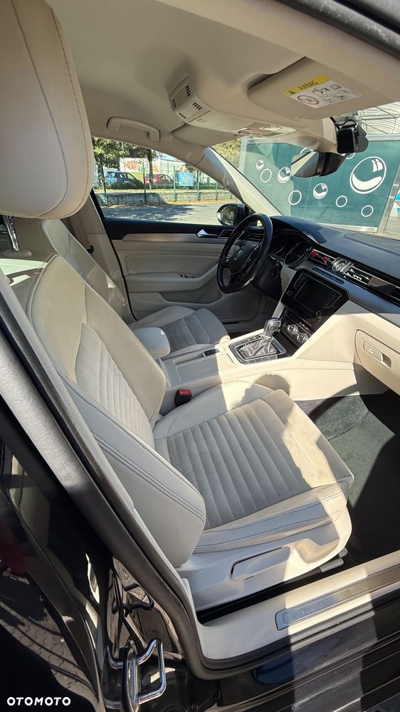 Volkswagen Passat - 9