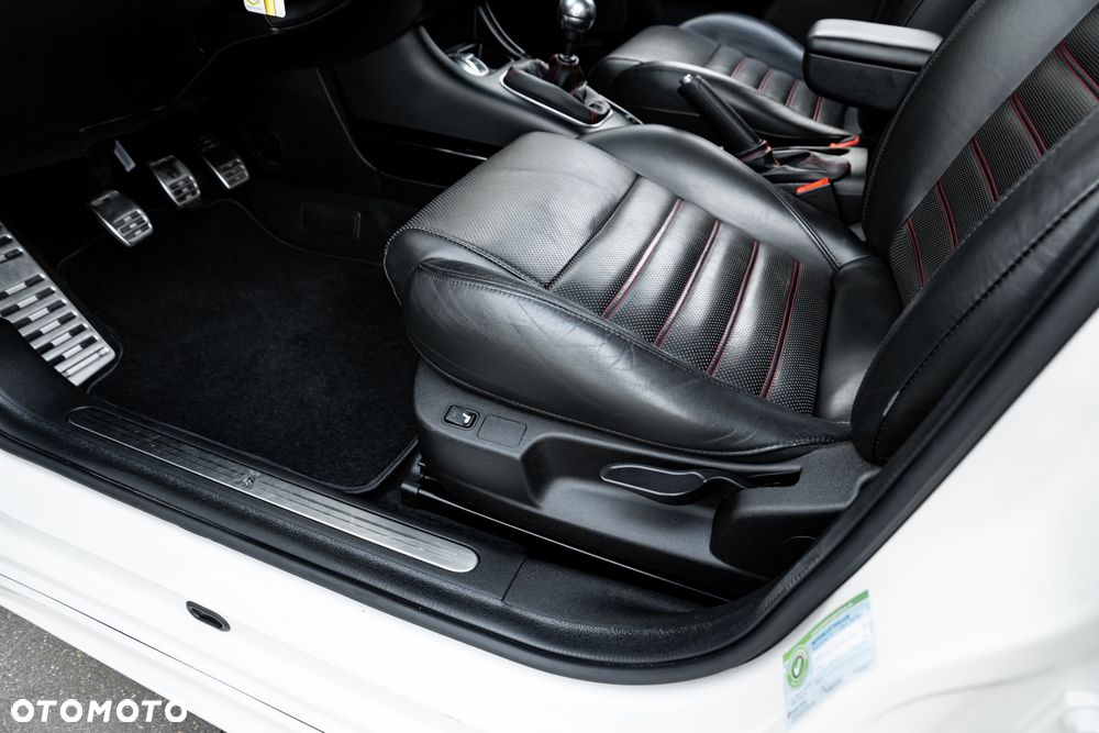 Alfa Romeo Giulietta 1750 TBi Quadrifoglio Verde - 20