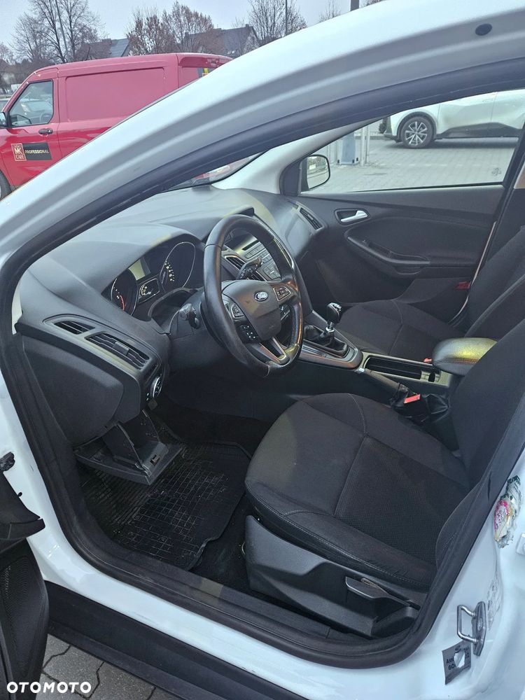 Ford Focus 1.5 TDCi Trend - 6