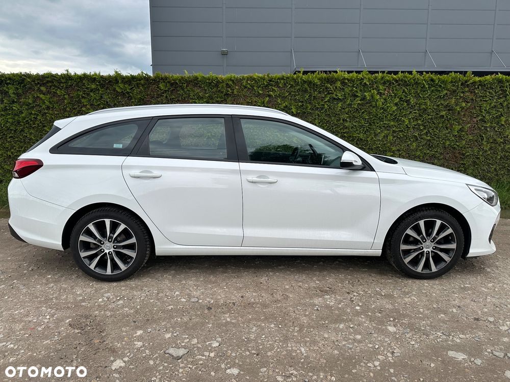Hyundai i30 1.4 Classic + - 7