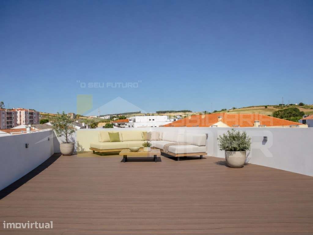T4 penthouse duplex na Lourinha - Grande imagem: 2/30