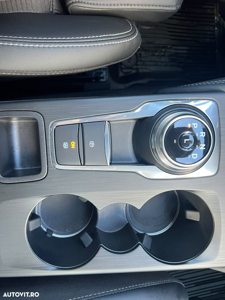 Ford Kuga - 18