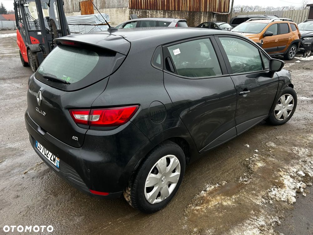 Renault Clio - 15