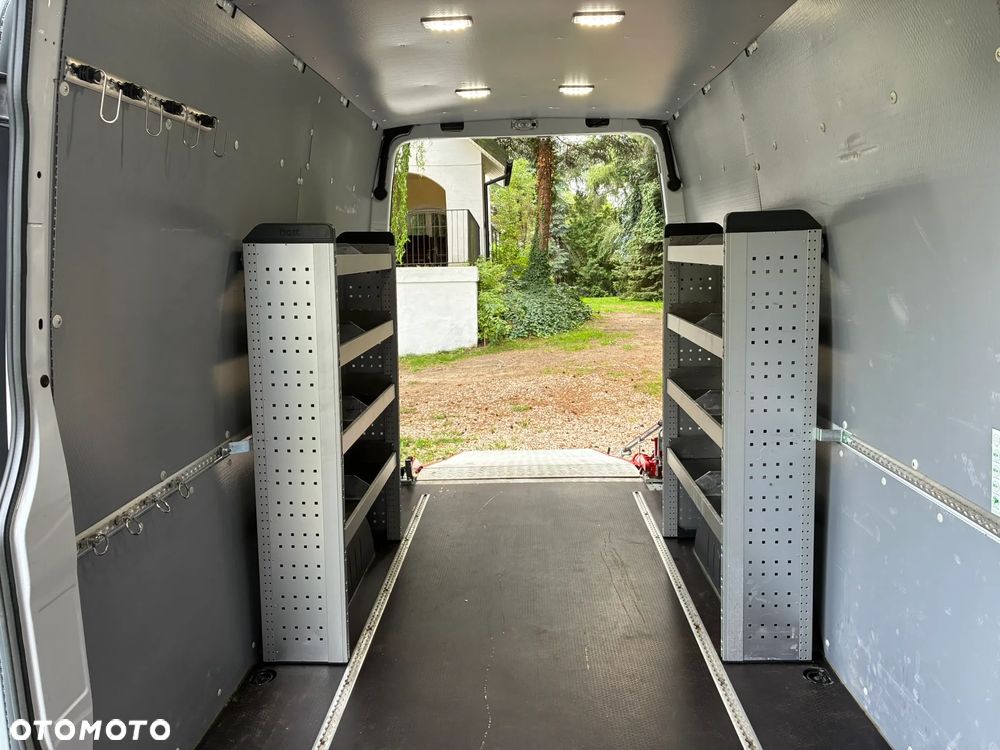 Mercedes-Benz Sprinter 317 Maxi Zabudowa Warsztatowa Najazd Składany Pneumatyka 170KM SALON PL Lampy LED Model 2023 - 23