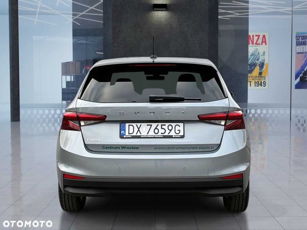 Skoda Fabia - 10