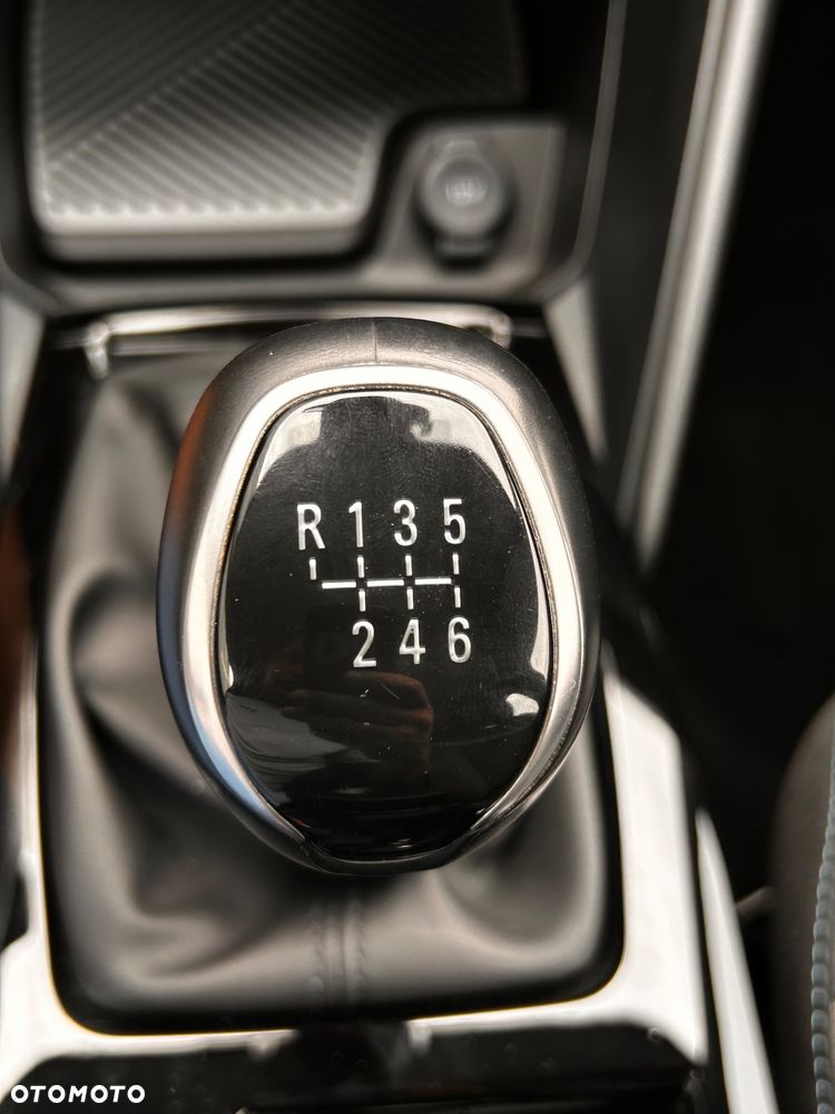 Citroën C4 BlueHDi 110 Stop&Start FEEL PACK - 36