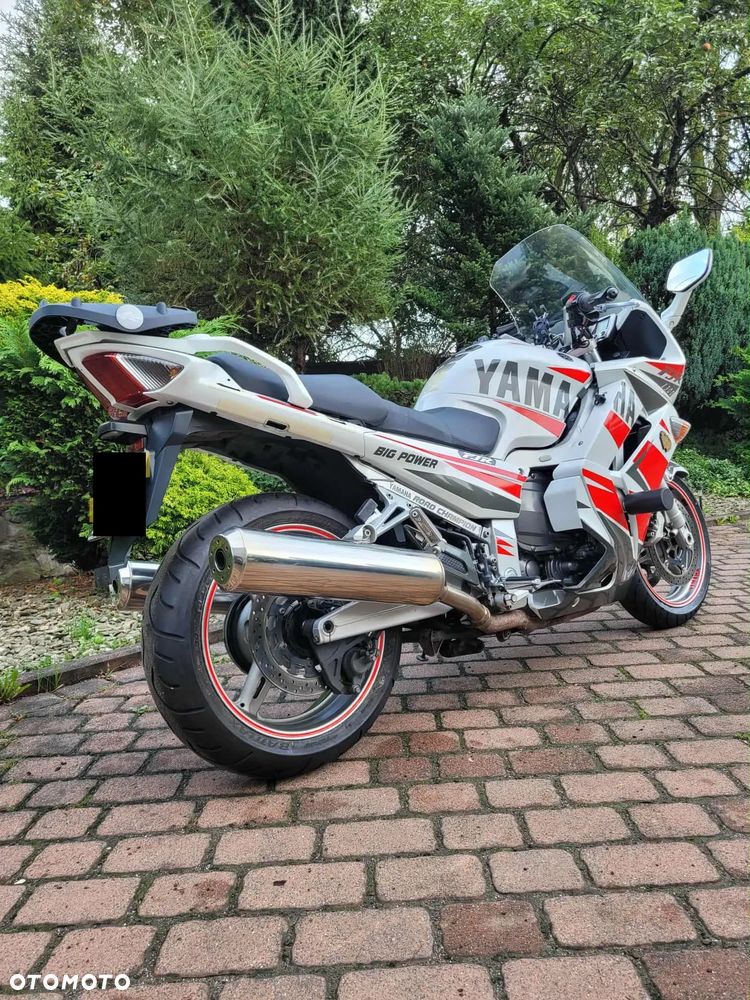 Yamaha FJR - 8