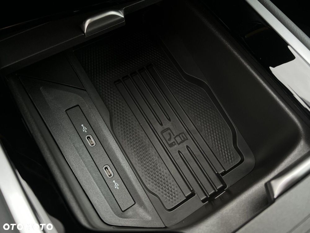 Volkswagen Passat Variant 2.0 TSI Elegance DSG - 17