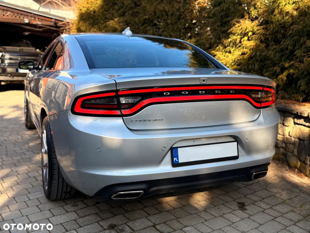 Dodge Charger - 4