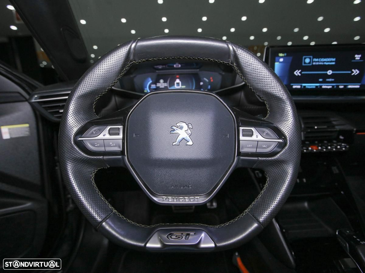 Peugeot e-2008 50 kWh GT - 15