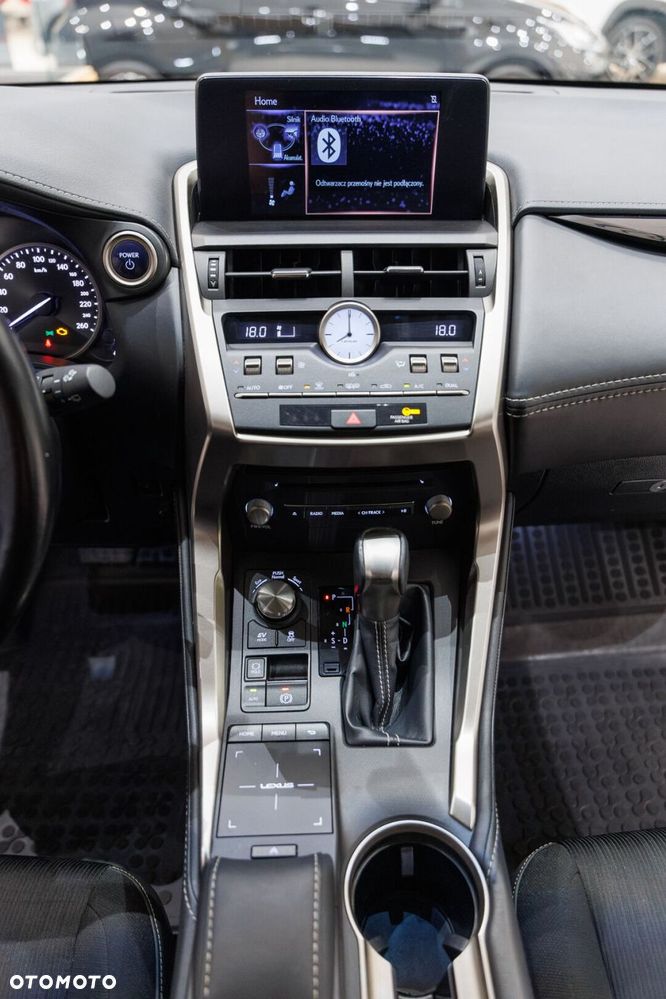 Lexus NX 300h Elegance 2WD - 41