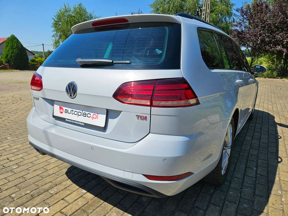 Volkswagen Golf - 8