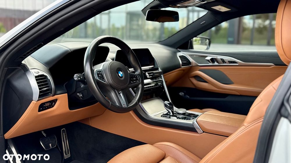 BMW Seria 8 - 15