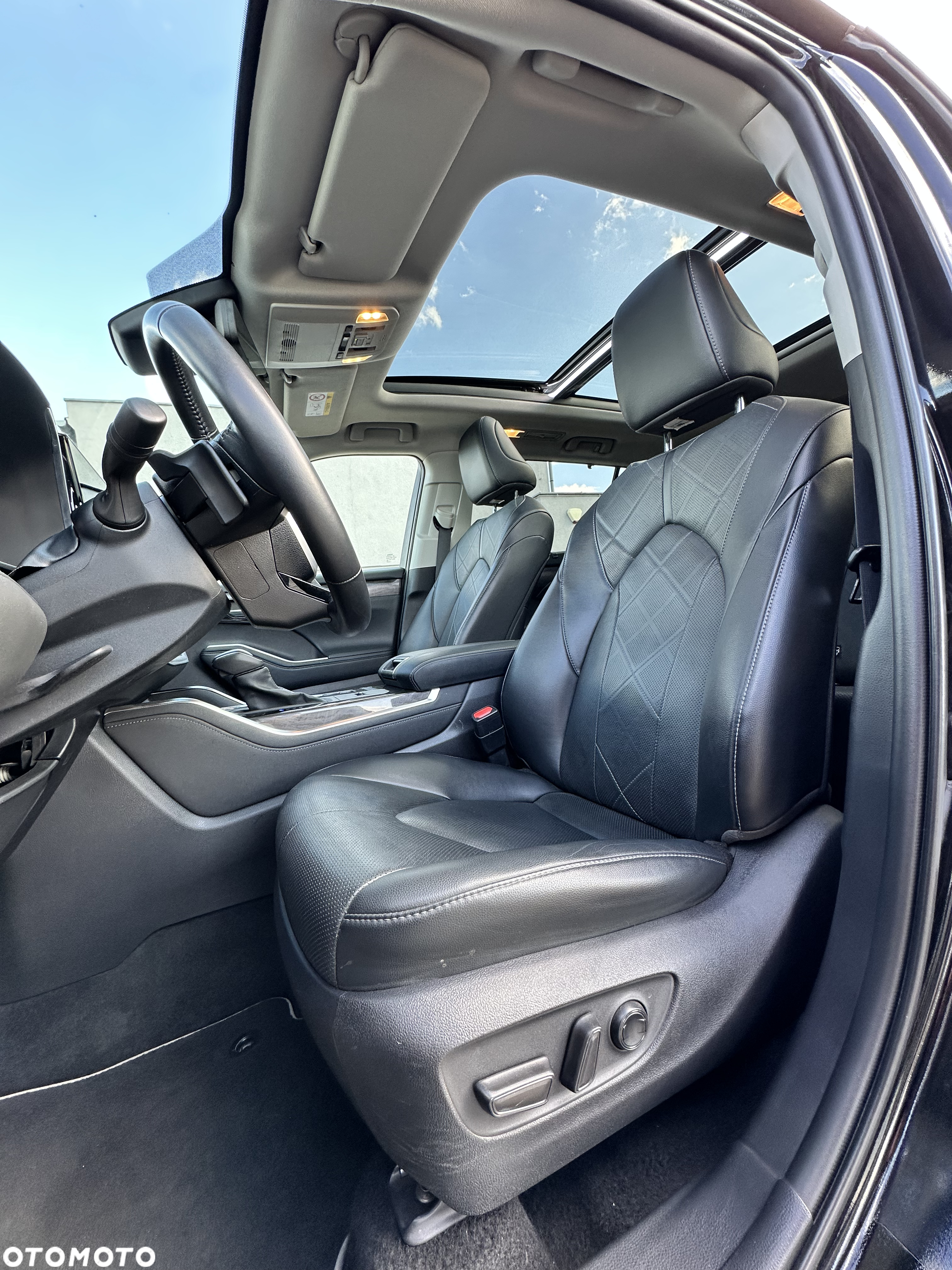 Toyota Highlander 2.5 Hybrid Executive - 12