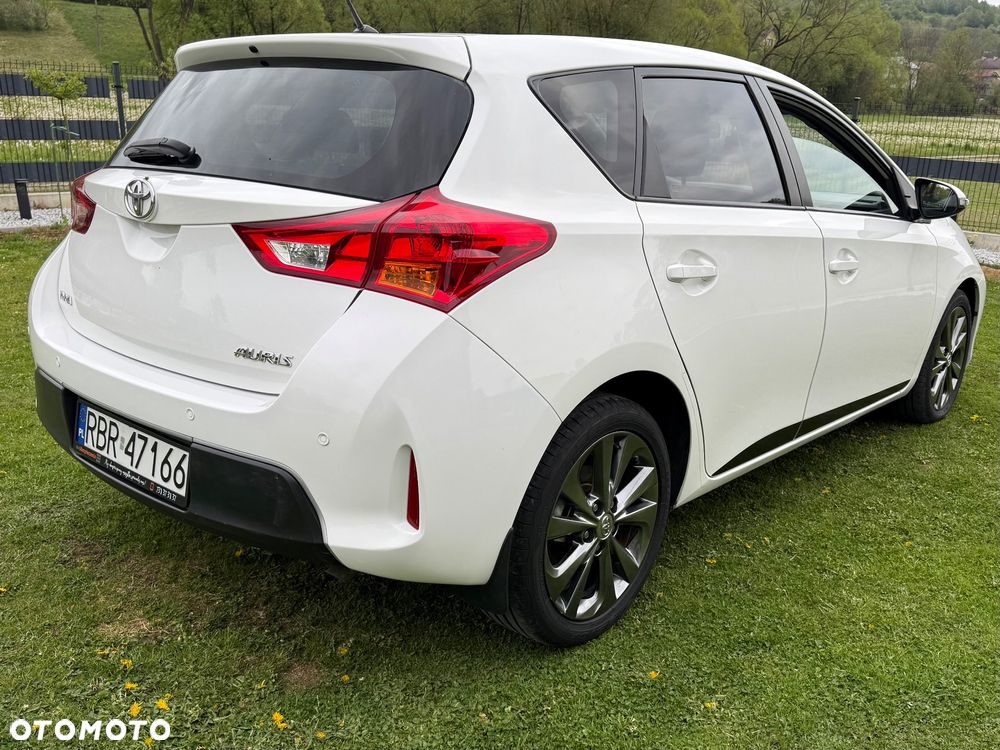 Toyota Auris - 4