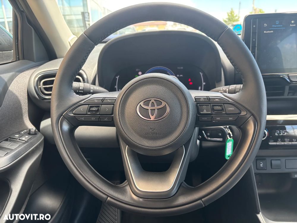 Toyota Yaris Cross - 17