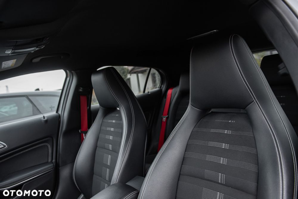 Mercedes-Benz GLA 200 7G-DCT Edition 1 - 18