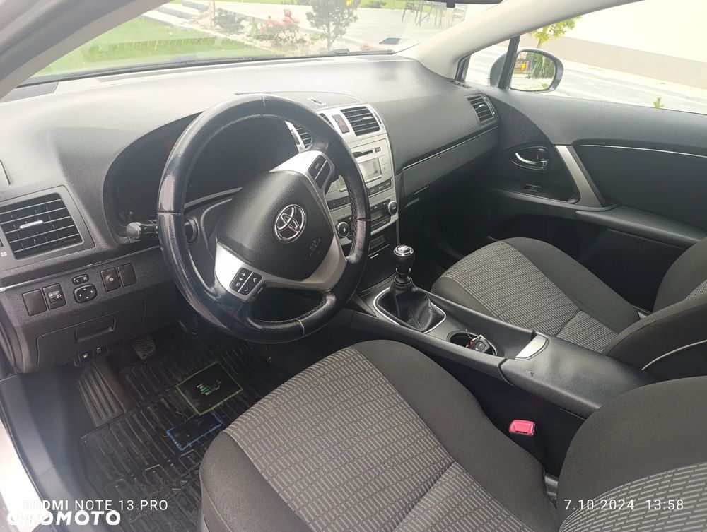 Toyota Avensis 1.8 Style - 6