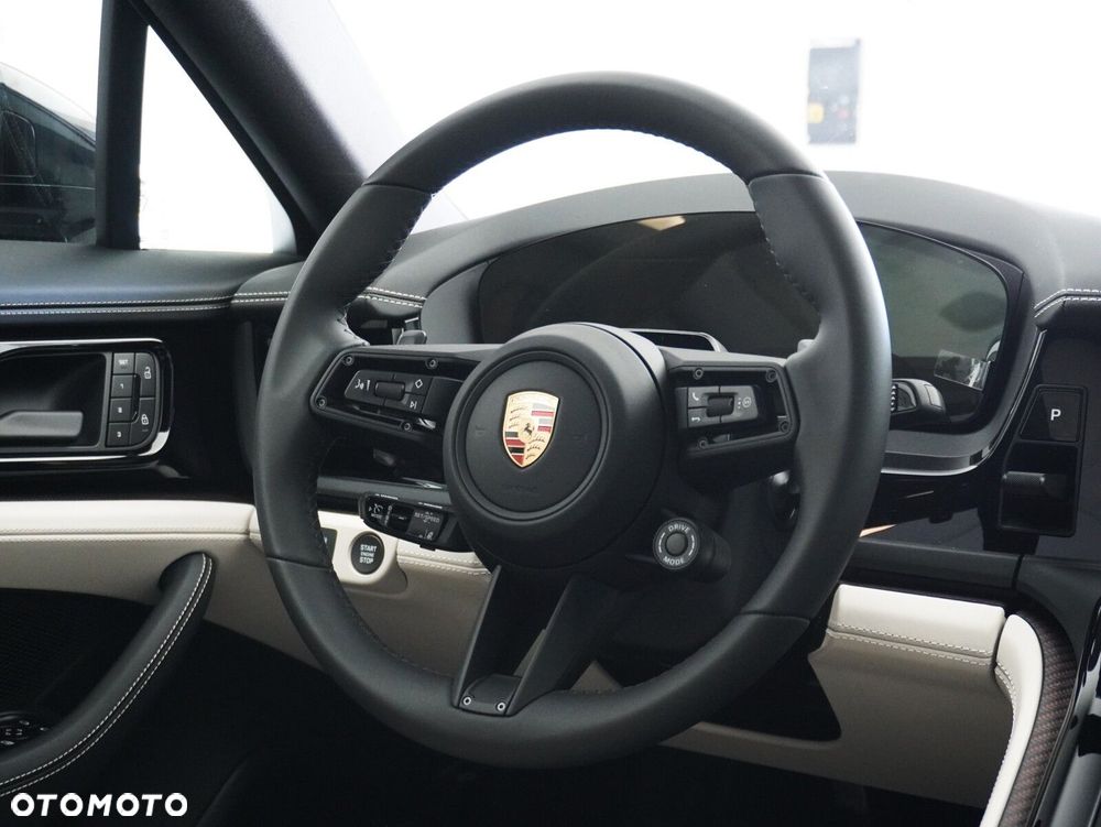 Porsche Panamera 4S E-Hybrid PHEV - 39