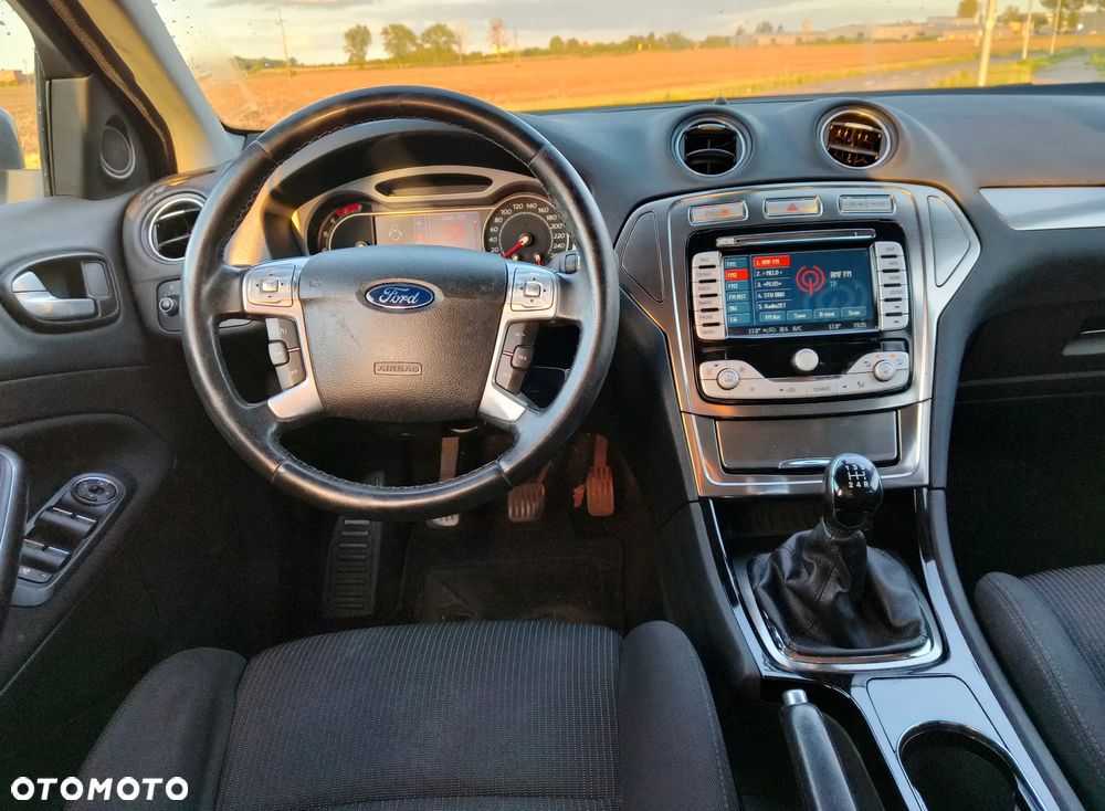 Ford Mondeo 2.0 Ambiente - 4