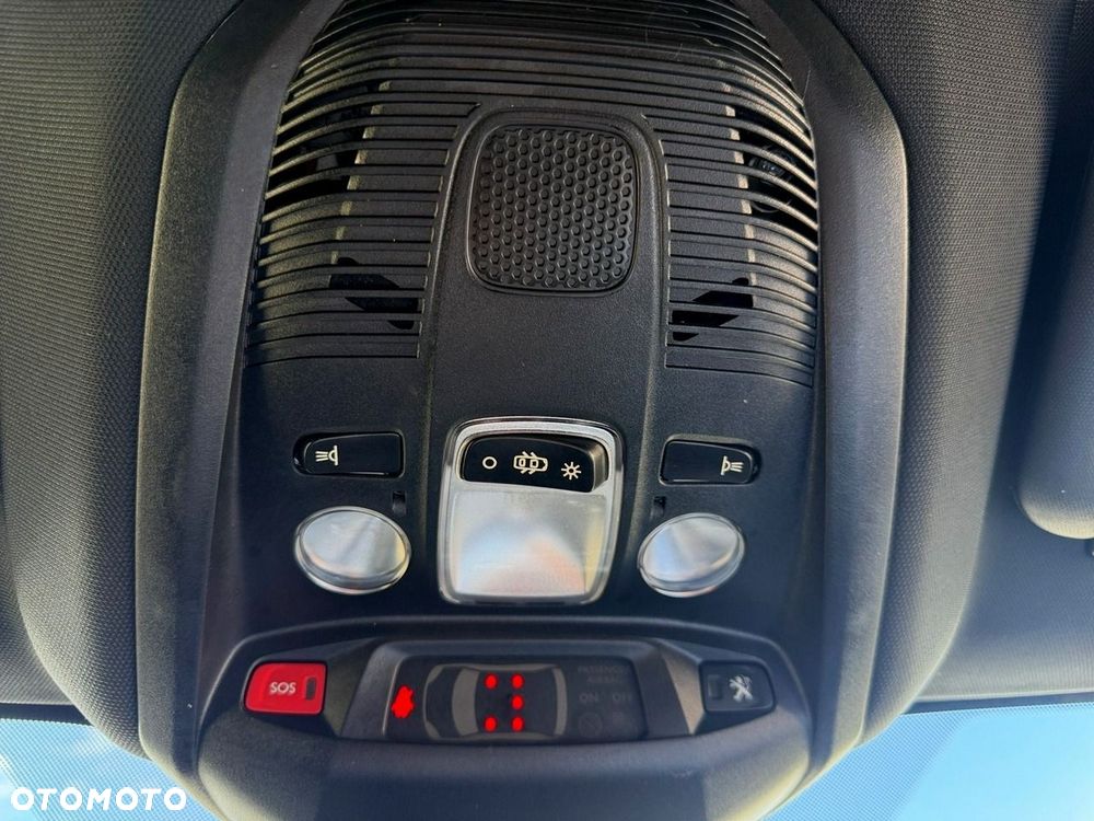 Peugeot 3008 - 23
