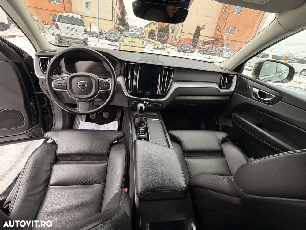 Volvo XC 60 D3 Momentum Pro - 11