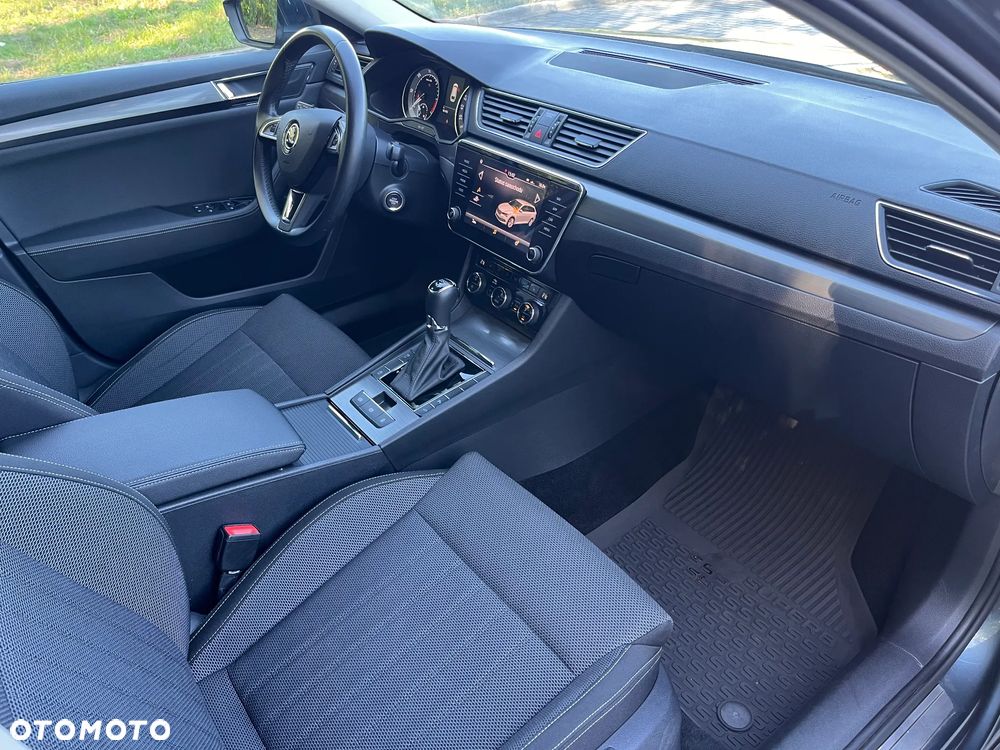 Skoda Superb 2.0 TDI SCR Style DSG - 11
