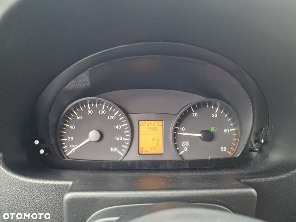 Mercedes-Benz Sprinter - 6