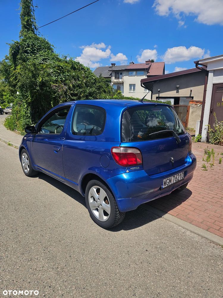 Toyota Yaris 1.0 Luna - 4