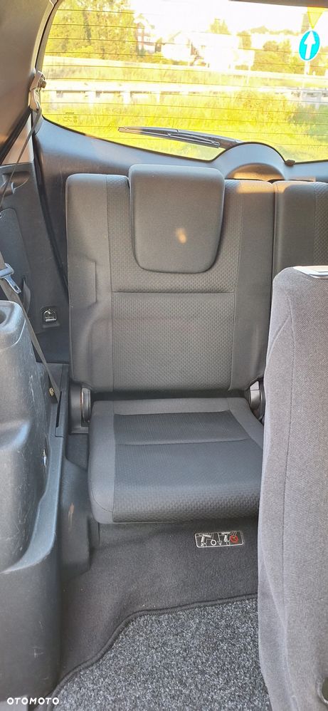 Toyota Corolla Verso 1.8 Sol 7os - 23