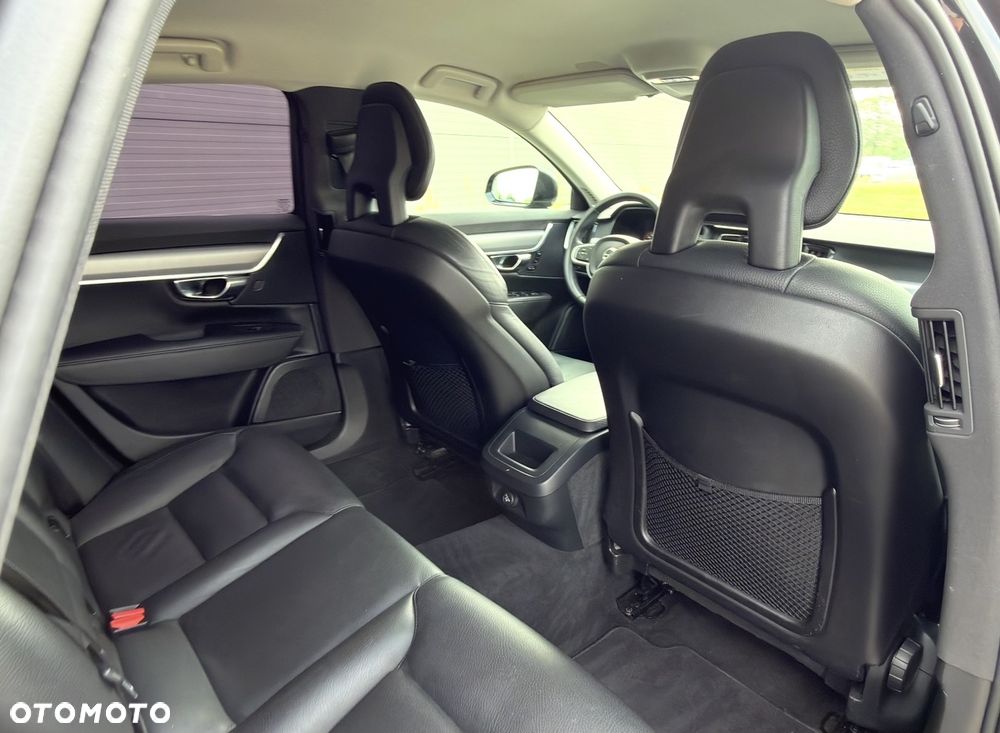Volvo S90 T4 Geartronic Momentum Pro - 32