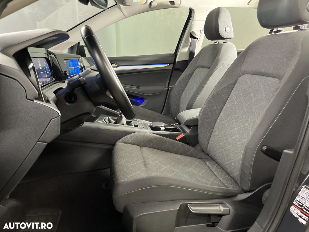 Volkswagen Golf - 11