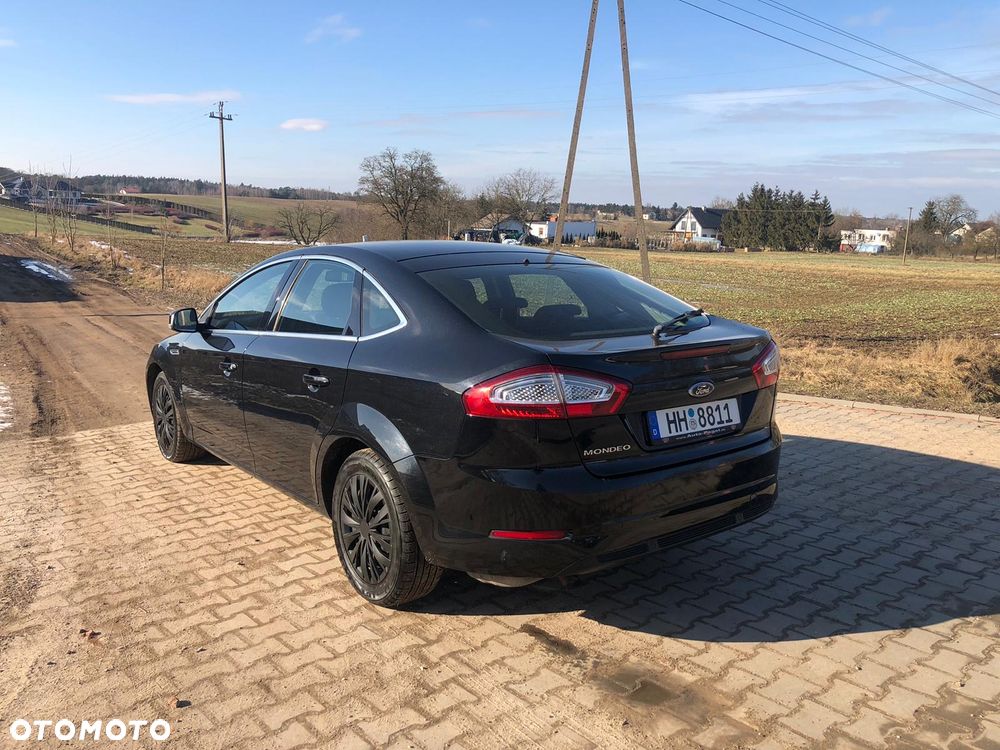 Ford Mondeo 1.6 T Ghia - 26