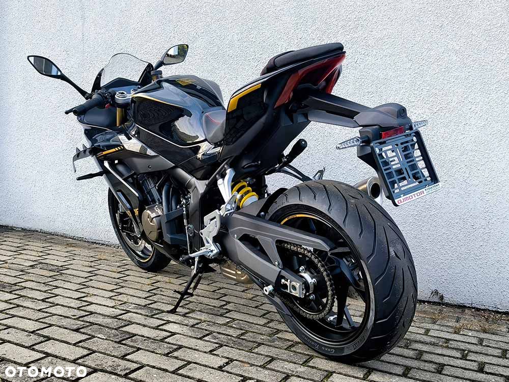 QJMOTOR SRK 800RR - 13