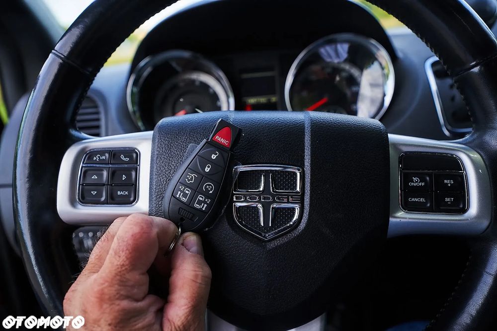 Dodge Grand Caravan - 29