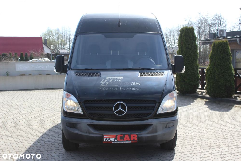 Mercedes-Benz Sprinter - 2