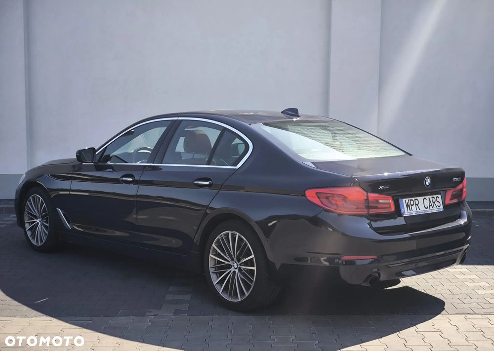 BMW Seria 5 530i Sport Line - 4