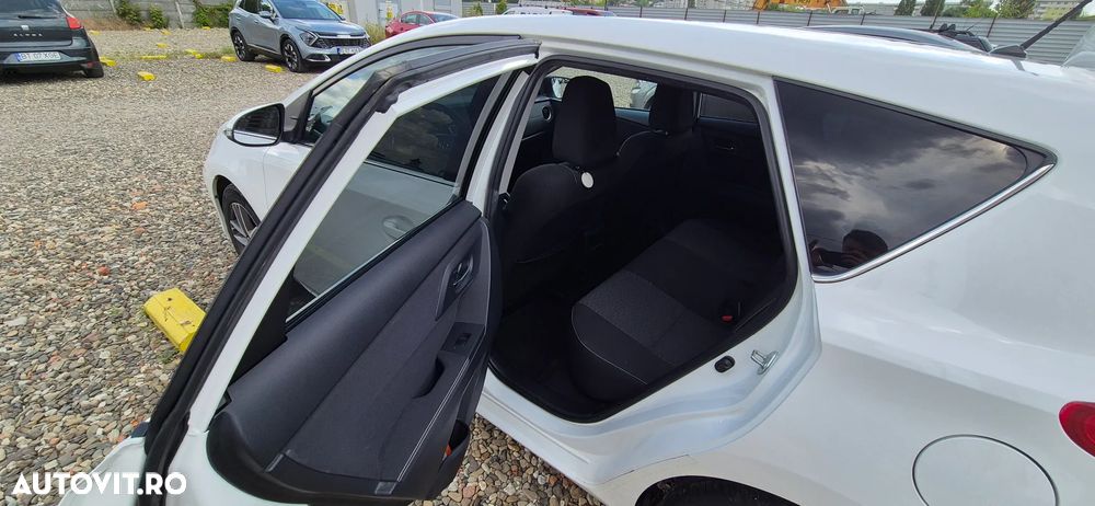 Toyota Auris - 11